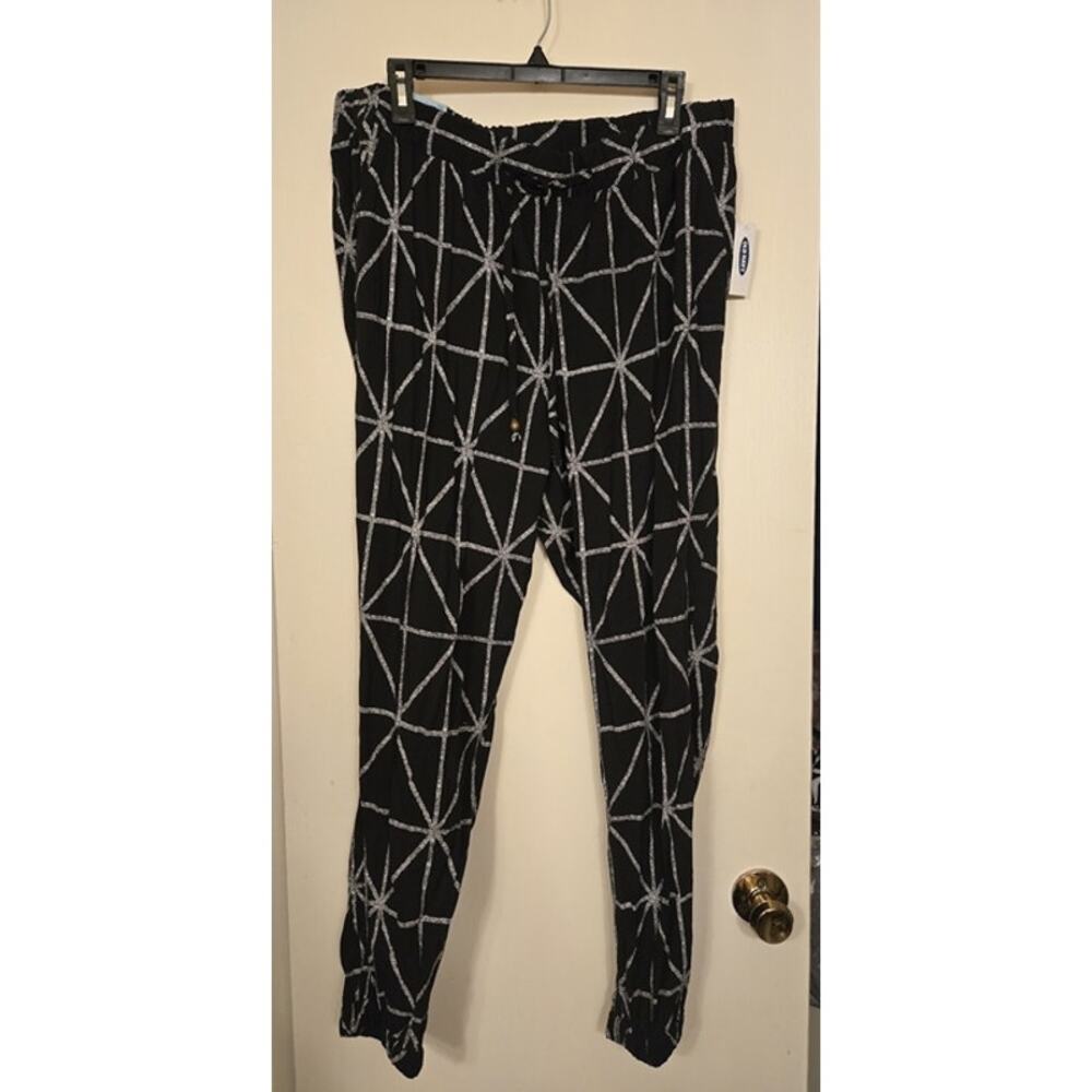 NWT Old Navy Mid-Rise Soft Pull On Pants Geometric Print - Size L Large Black
